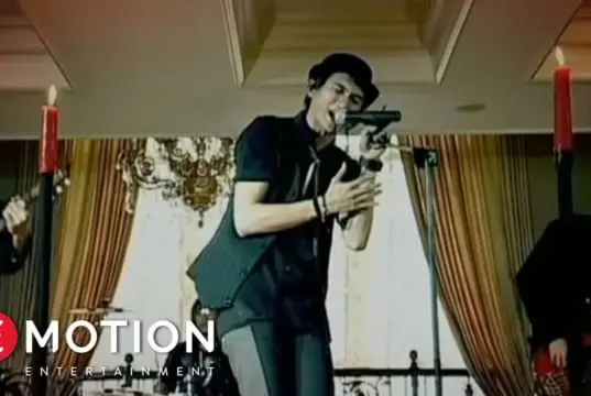 Lirik Lagu Bersama Bintang - Drive