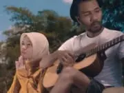 Lirik Lagu Kukira Kau Rumah – Nindya Laksita (Cover) Lirik Lagu Kukira Kau Rumah - Nindya Laksita (Cover)