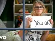 Lirik Lagu You Belong With Me - Taylor Swift dan Terjemahan