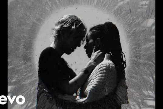 Lirik Lagu Can We Kiss Forever? dan Terjemahan - Kina ft Adriana Proenza