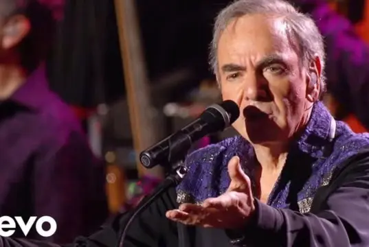 Lirik Lagu Sweet Caroline - Neil Diamond