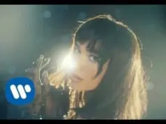 Lirik Lagu Levitating – Dua Lipa (Terjemahan) Lirik Lagu Levitating - Dua Lipa (Terjemahan)