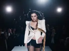Lirik Lagu SS26 – Charli xcx (Terjemahan) Lirik Lagu SS26 - Charli xcx (Terjemahan)